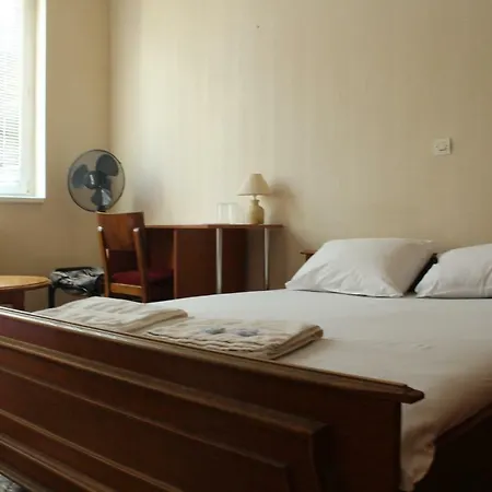 Guest Guest house *